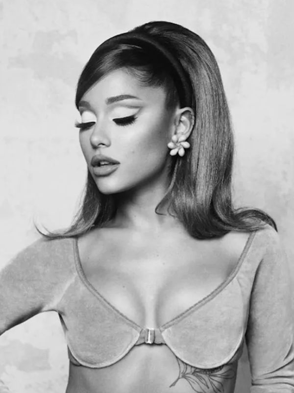 Ariana rocked a 1960s-inspired half-up hairstyle with voluminous locks