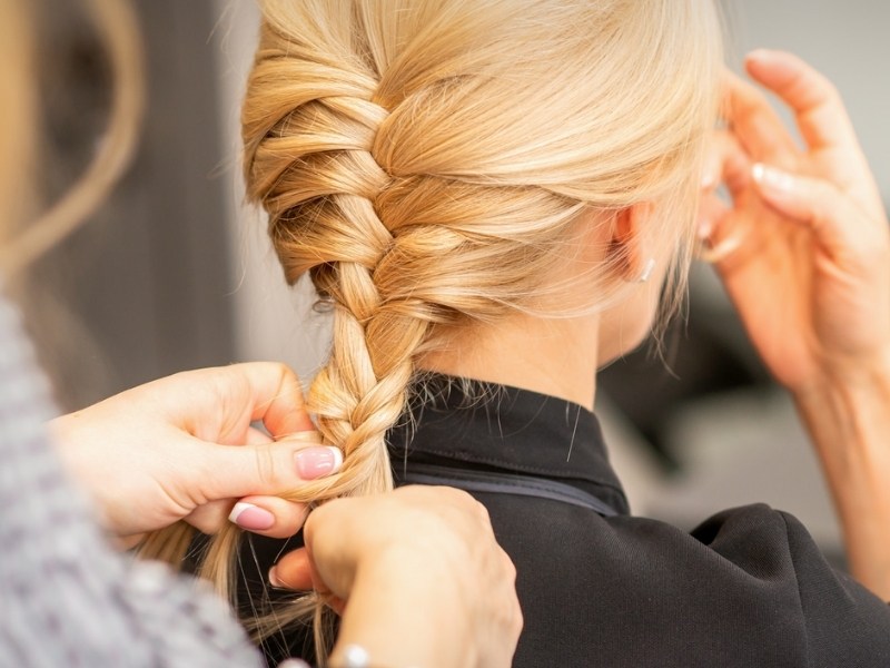 Braids are a good option for 22-inch hair 