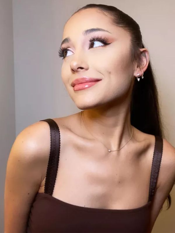 This can be called one of the most iconic Ariana Grande hairstyles