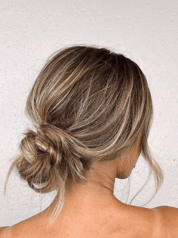 Voluminous messy bun