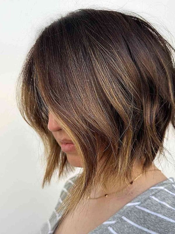 This bob draws inspiration from a blend of the '90s and '20s styles