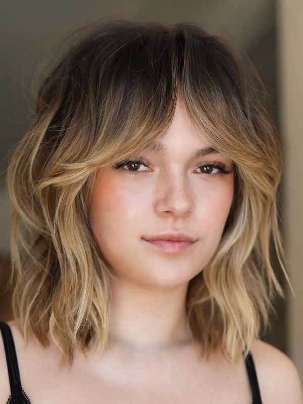 This French bob haircut is especially suitable for medium to thick hair