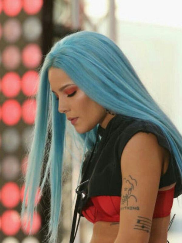 Halsey Hairstyles-Straight blue hair