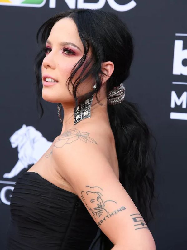 Halsey hairstyles-Low wavy ponytail