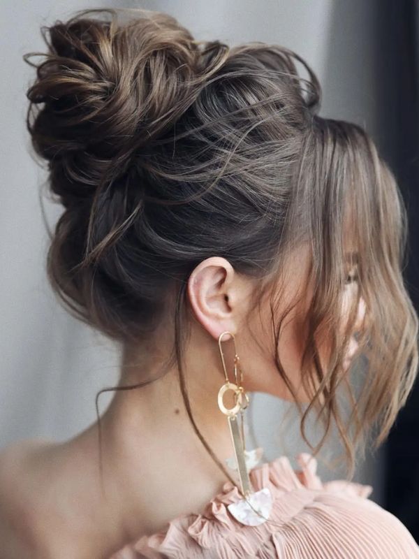 Messy bun