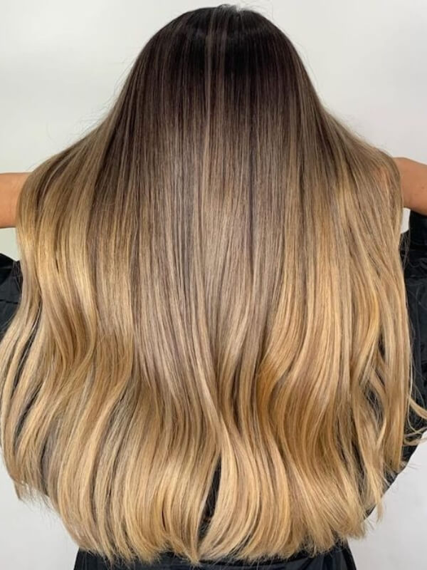 This melted honey ombre is all about smooth, fluid color transitions